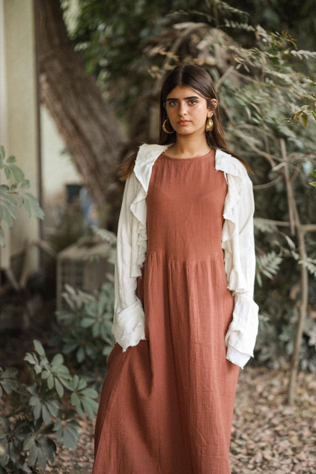 הָרוֹעָה -חום בהיר