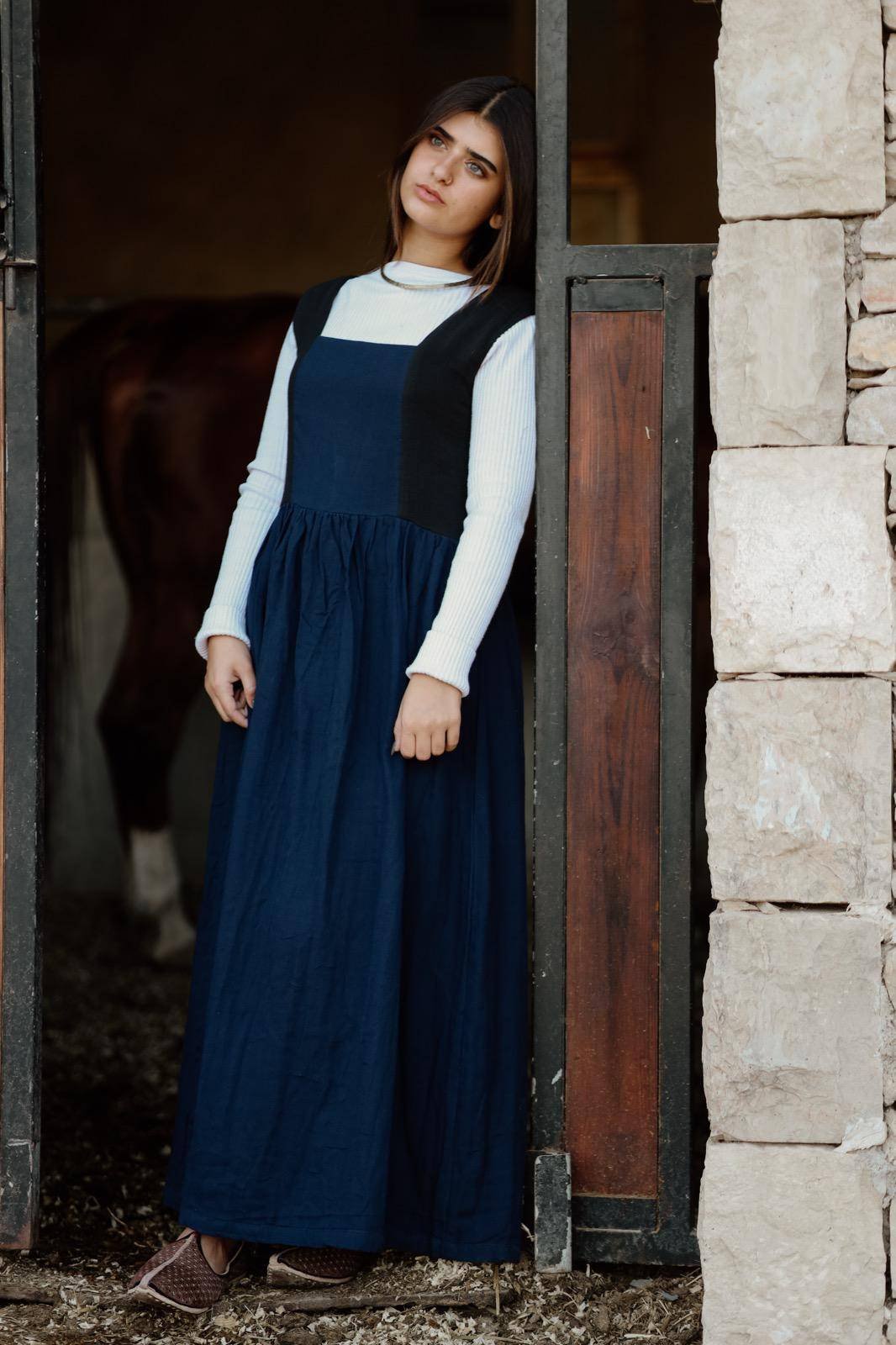 הַכּוֹבֶסֶת -כחול