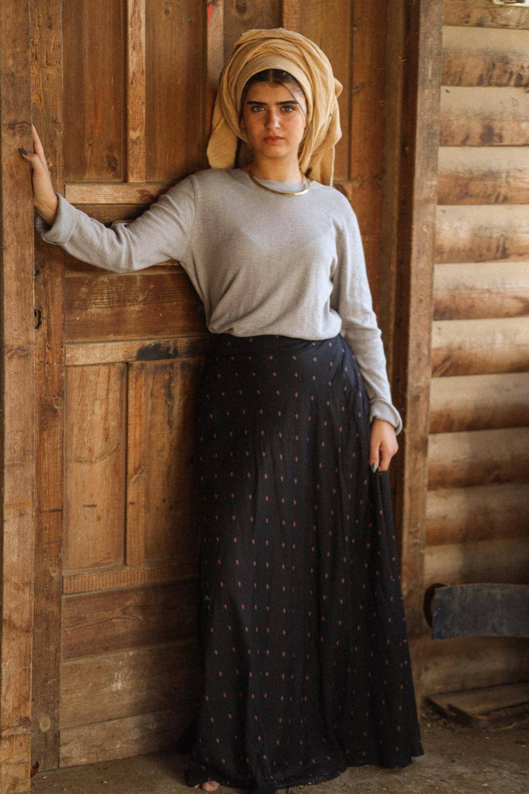 שָׂדֶה - אפור